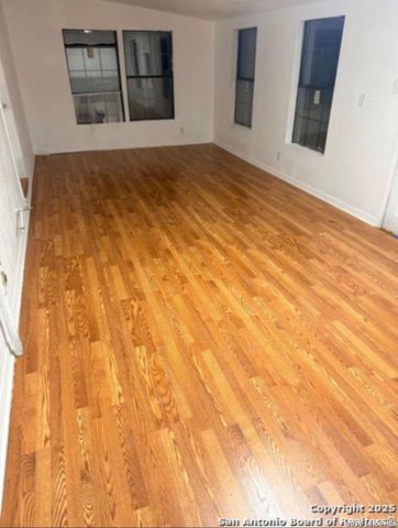 122 E Hart, San Antonio, TX 78214