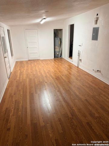 122 E Hart, San Antonio, TX 78214