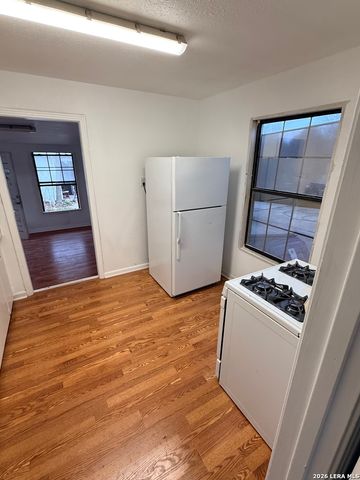 122 E Hart, San Antonio, TX 78214