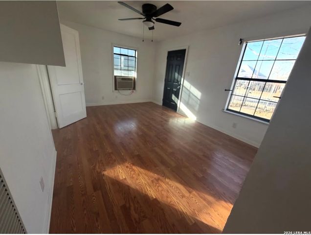 122 E Hart, San Antonio, TX 78214