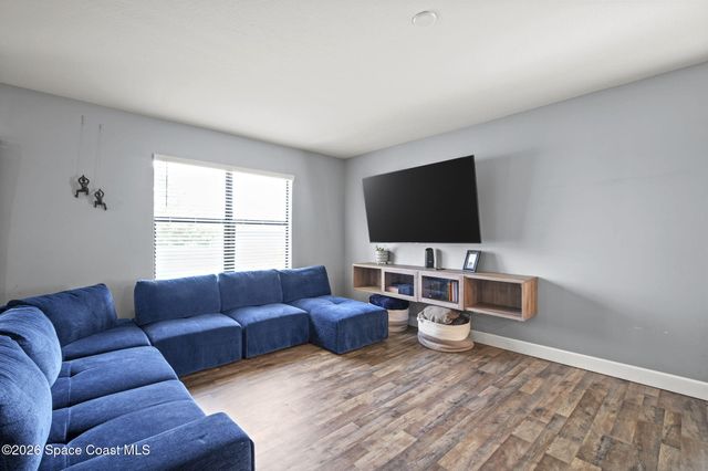 927 Remington Green Drive SE, Palm Bay, FL 32909