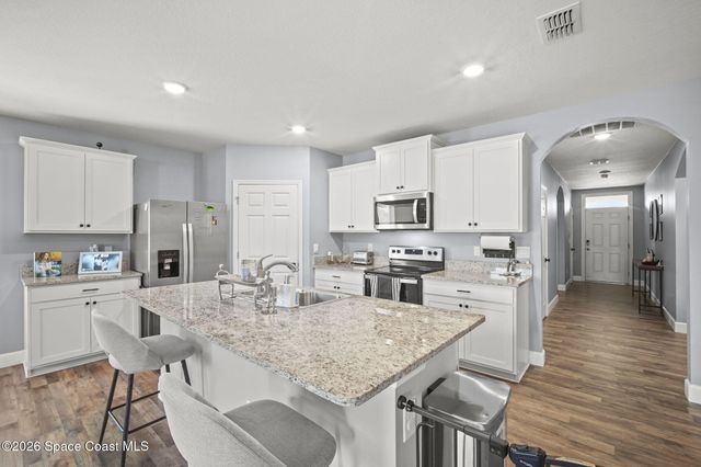 927 Remington Green Drive SE, Palm Bay, FL 32909