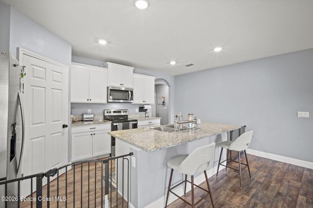 927 Remington Green Drive SE, Palm Bay, FL 32909