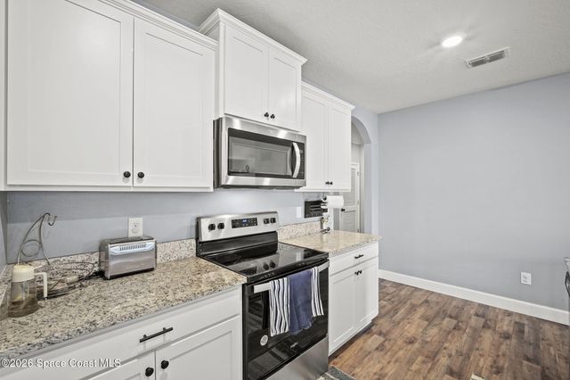 927 Remington Green Drive SE, Palm Bay, FL 32909