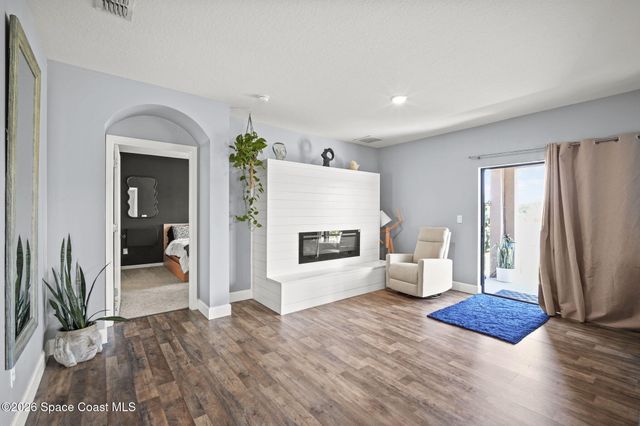 927 Remington Green Drive SE, Palm Bay, FL 32909