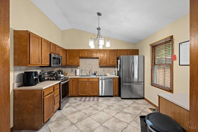 220 Mcdaniels Lane, Springboro, OH 45066