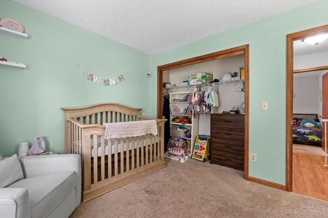 220 Mcdaniels Lane, Springboro, OH 45066