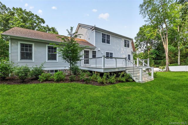 21 Twin Lakes Road, South Salem, NY 10590