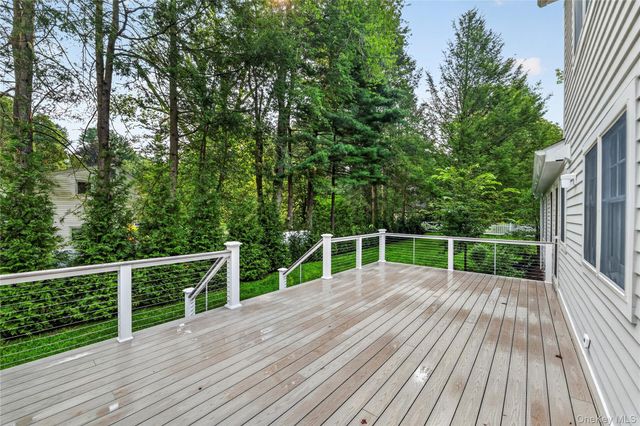 21 Twin Lakes Road, South Salem, NY 10590
