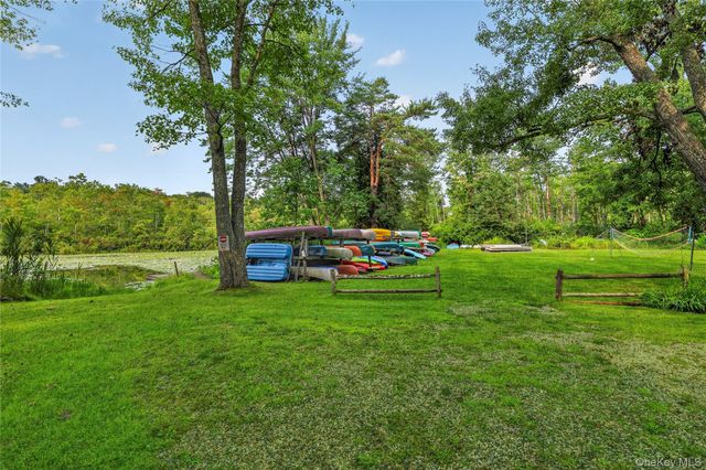 21 Twin Lakes Road, South Salem, NY 10590