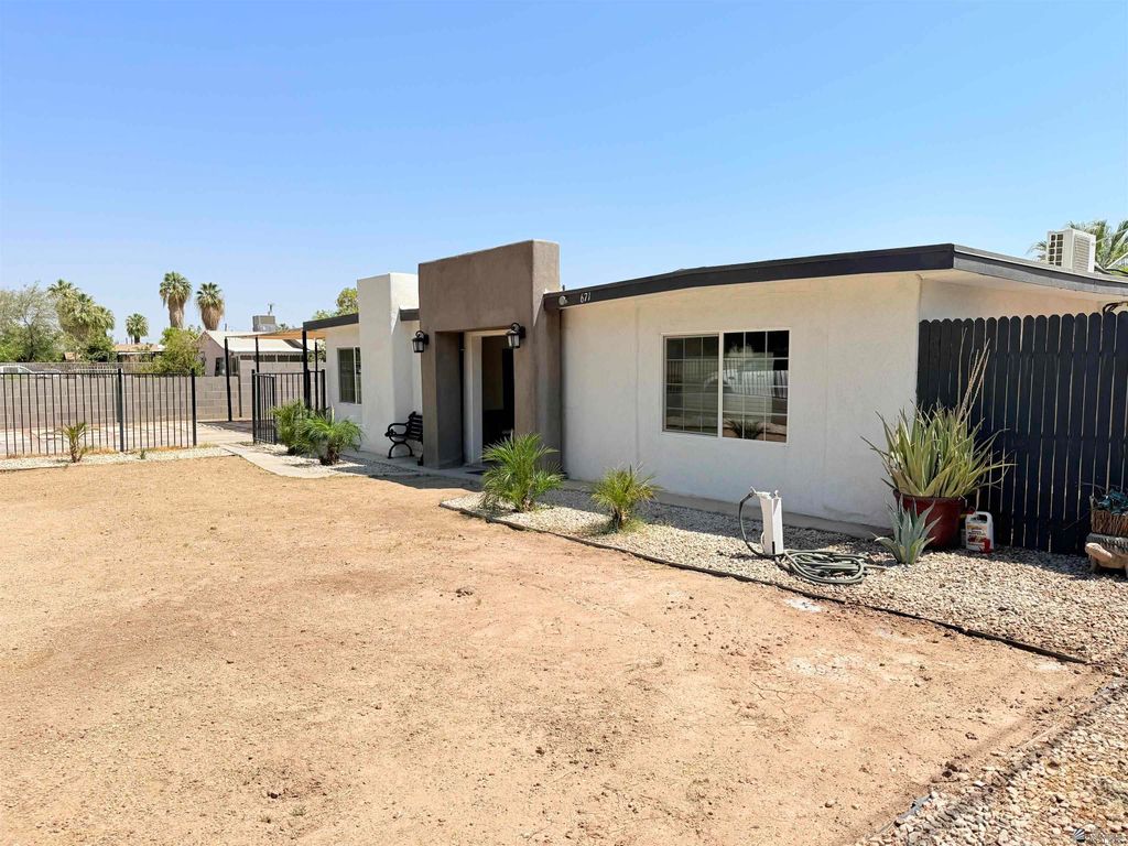 671 S EL PRADO RD, Yuma, AZ 85364