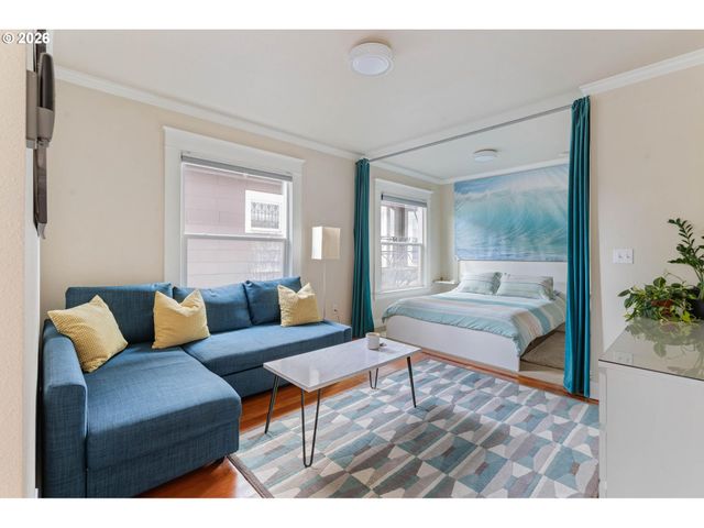 1104 Sw COLUMBIA St 304, Portland, OR 97201