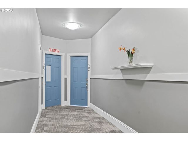 1104 Sw COLUMBIA St 304, Portland, OR 97201