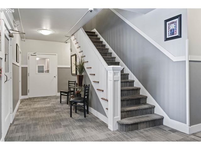 1104 Sw COLUMBIA St 304, Portland, OR 97201