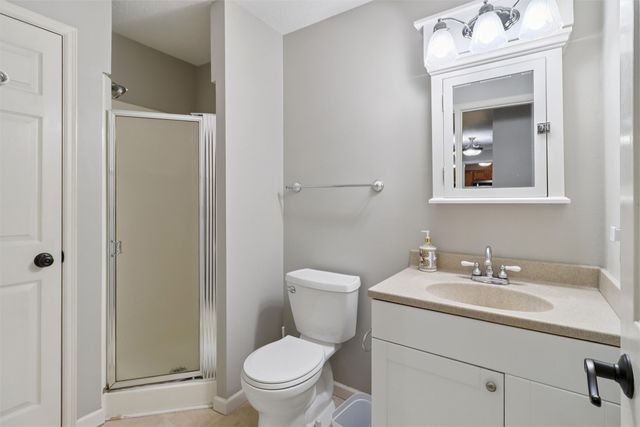 4900 Pleasant Street 14, West Des Moines, IA 50266