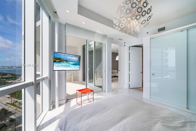 15811 Collins Avenue 2006, Sunny Isles Beach, FL 33160