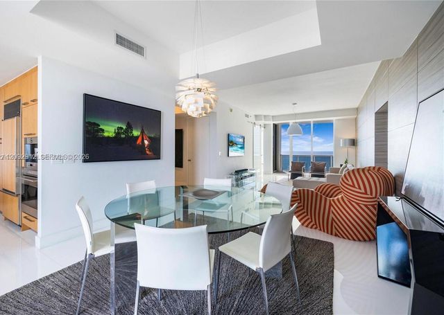 15811 Collins Avenue 2006, Sunny Isles Beach, FL 33160