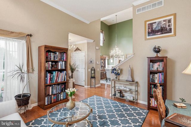 13 WOODCREST CT, Berlin, NJ 08009