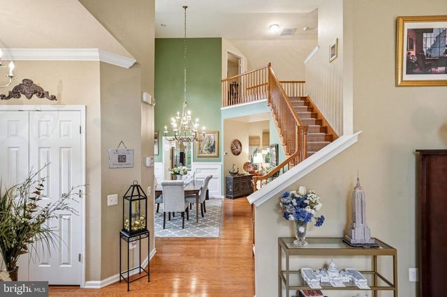 13 WOODCREST CT, Berlin, NJ 08009