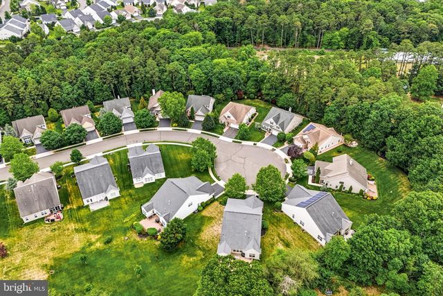 13 WOODCREST CT, Berlin, NJ 08009