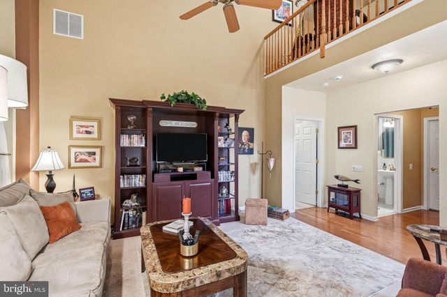 13 WOODCREST CT, Berlin, NJ 08009