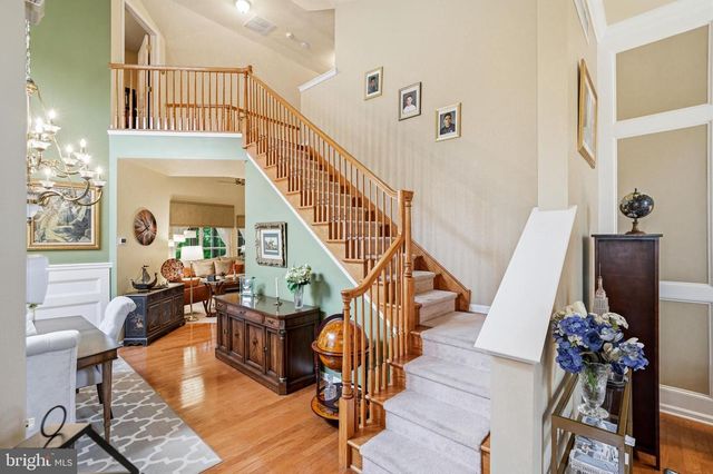 13 WOODCREST CT, Berlin, NJ 08009