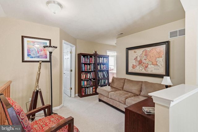 13 WOODCREST CT, Berlin, NJ 08009