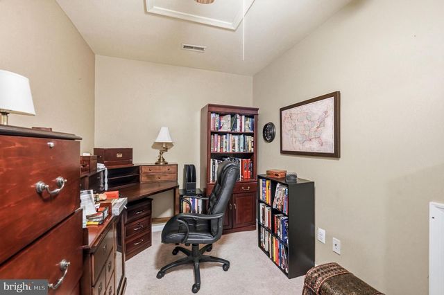 13 WOODCREST CT, Berlin, NJ 08009