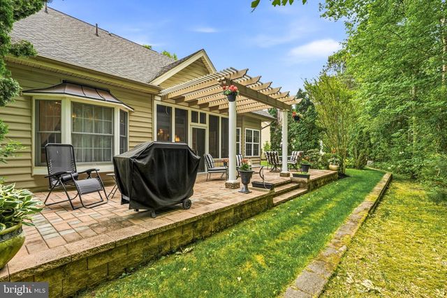 13 WOODCREST CT, Berlin, NJ 08009