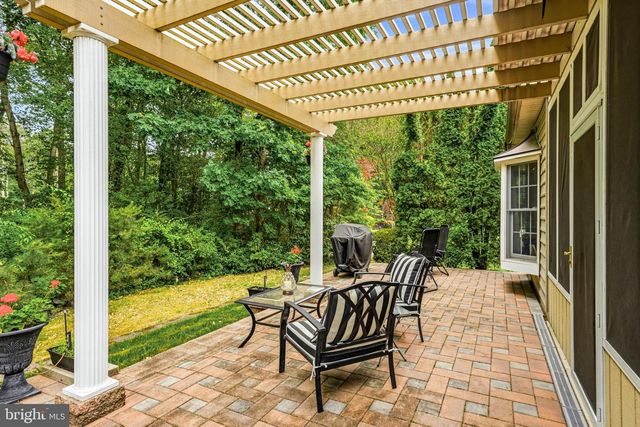 13 WOODCREST CT, Berlin, NJ 08009