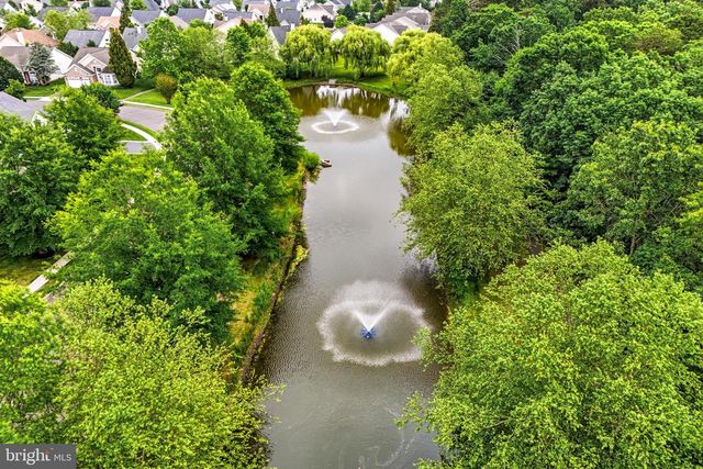 13 WOODCREST CT, Berlin, NJ 08009