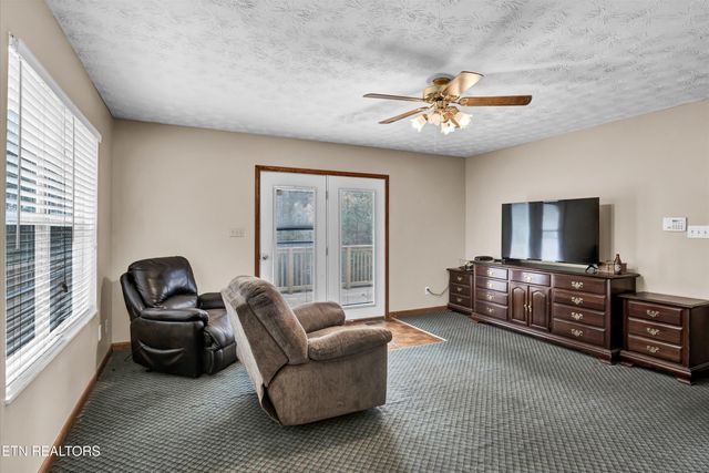 2406 Rowena Lane, Knoxville, TN 37931