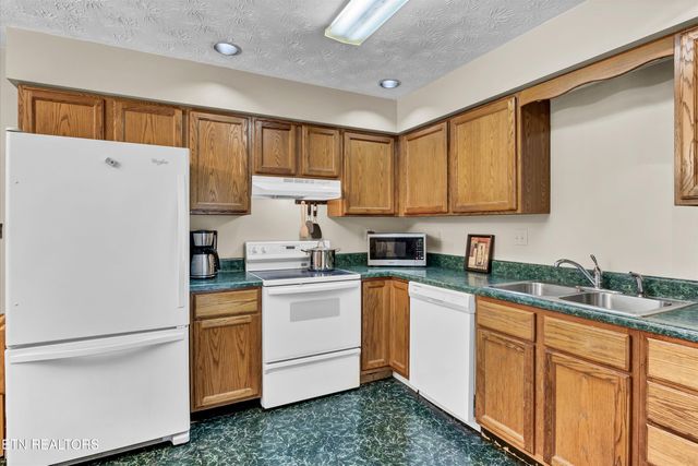 2406 Rowena Lane, Knoxville, TN 37931