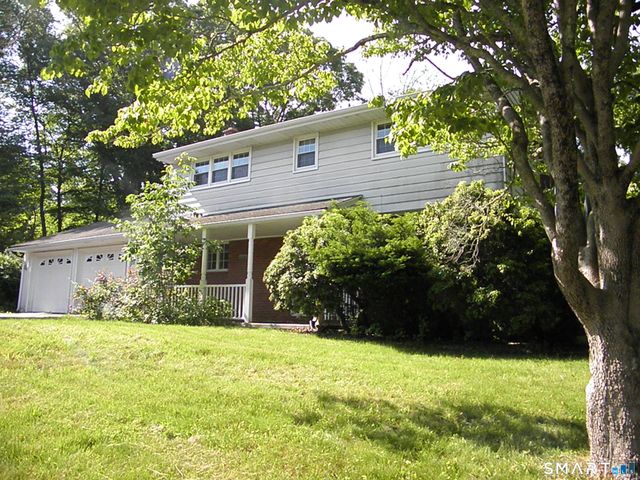 20 Maple Terrace, Ledyard, CT 06339