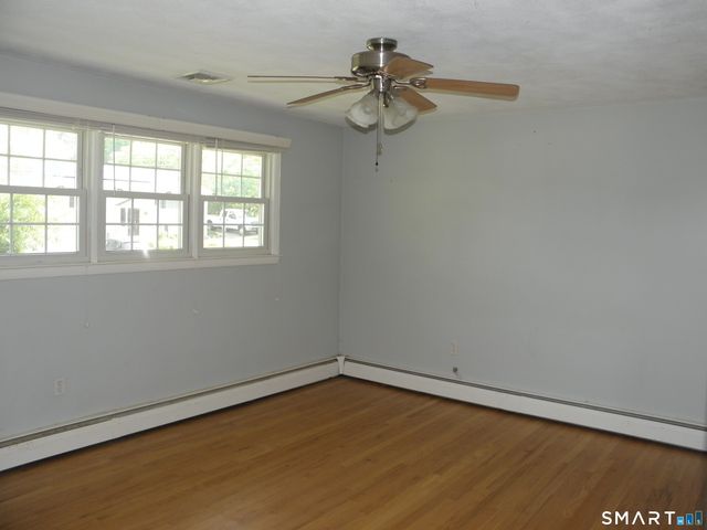 20 Maple Terrace, Ledyard, CT 06339