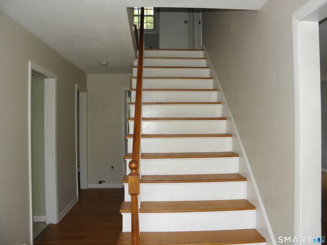20 Maple Terrace, Ledyard, CT 06339