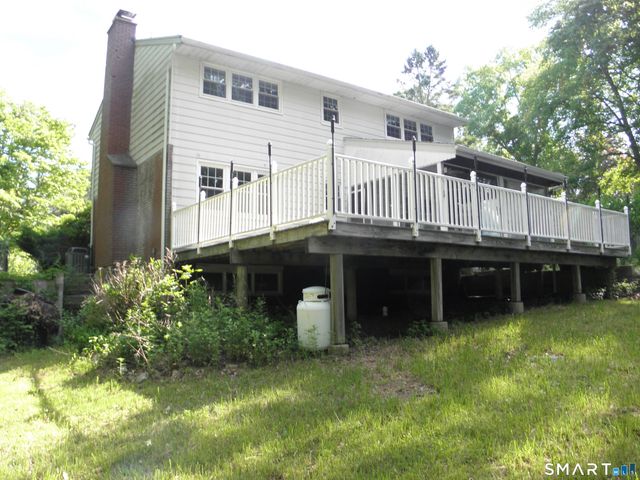 20 Maple Terrace, Ledyard, CT 06339