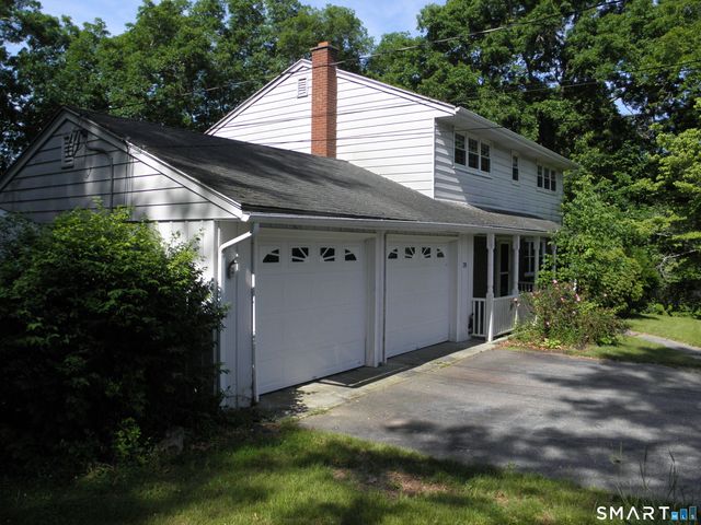 20 Maple Terrace, Ledyard, CT 06339