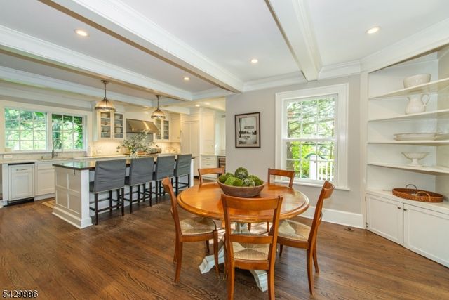 21 Fernwood Pl, Mountain Lakes Boro, NJ 07046