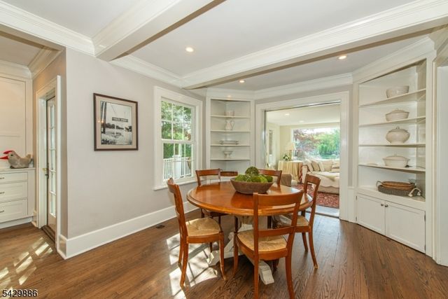 21 Fernwood Pl, Mountain Lakes Boro, NJ 07046