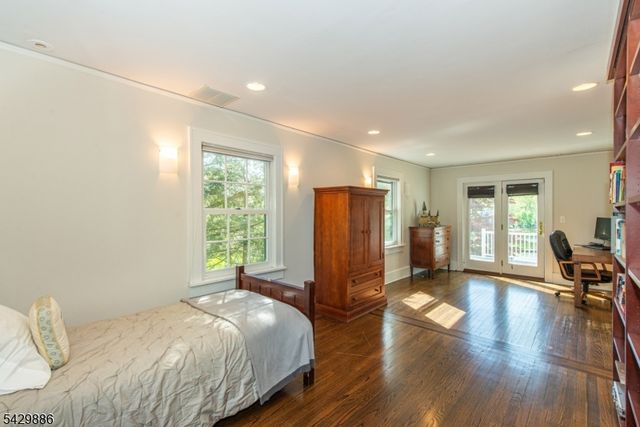 21 Fernwood Pl, Mountain Lakes Boro, NJ 07046