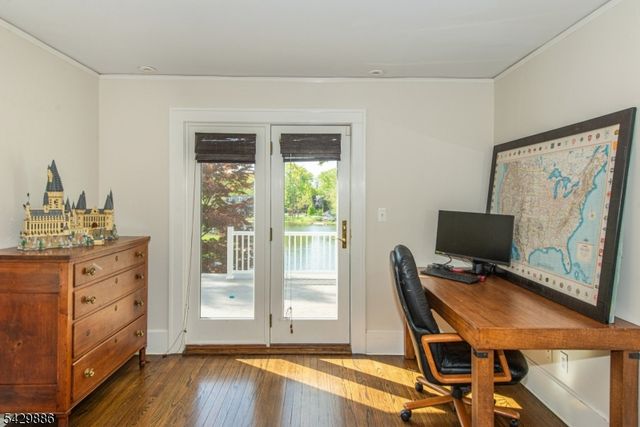 21 Fernwood Pl, Mountain Lakes Boro, NJ 07046