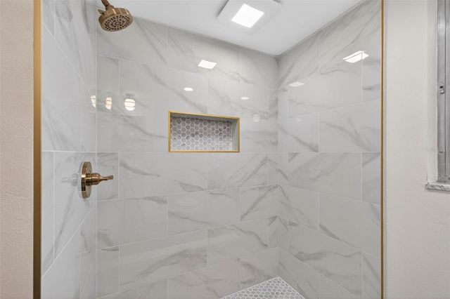 1000 RAFAEL BOULEVARD NE 1, St Petersburg, FL 33704