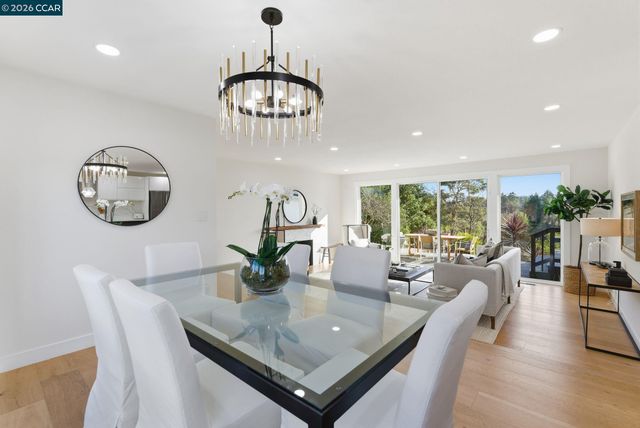 89 Greenfield Dr, Moraga, CA 94556