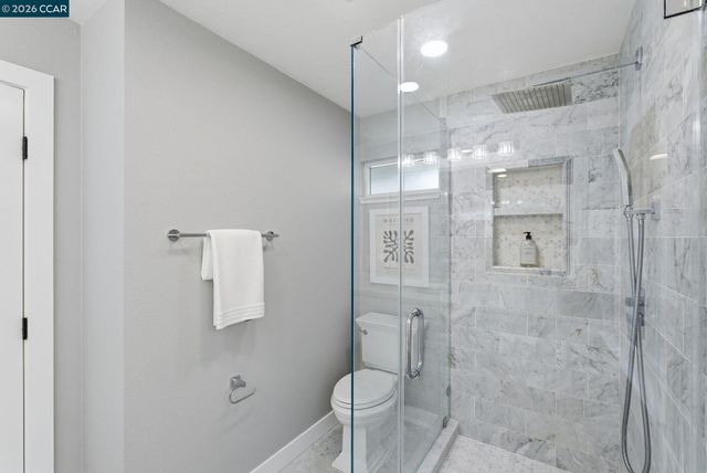 89 Greenfield Dr, Moraga, CA 94556