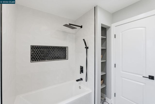 89 Greenfield Dr, Moraga, CA 94556