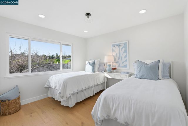 89 Greenfield Dr, Moraga, CA 94556