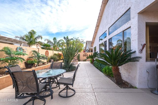 17636 W WEATHERBY Drive, Surprise, AZ 85374