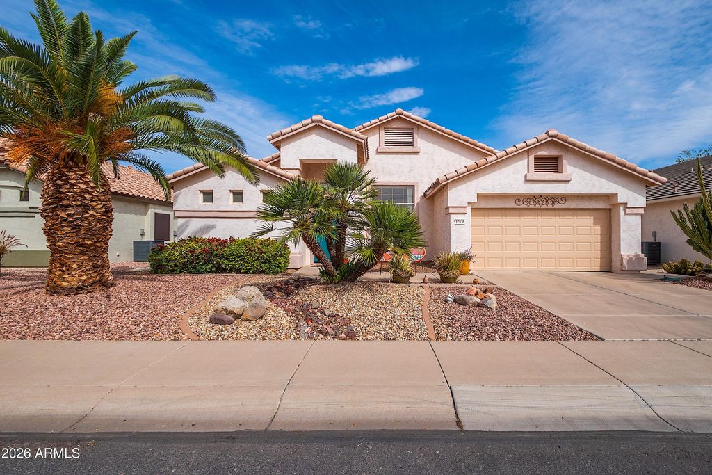17636 W WEATHERBY Drive, Surprise, AZ 85374 — photo 2