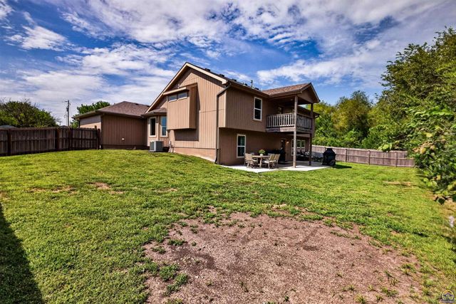 4436 SE Stone Creek RD, Topeka, KS 66609
